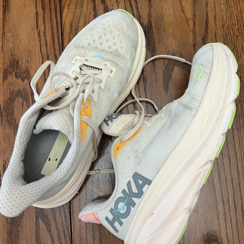 Hoka Clifton 9